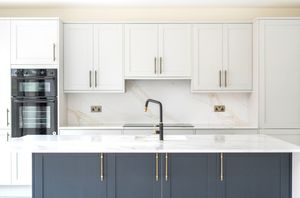 Kitchen diner angle 6- click for photo gallery